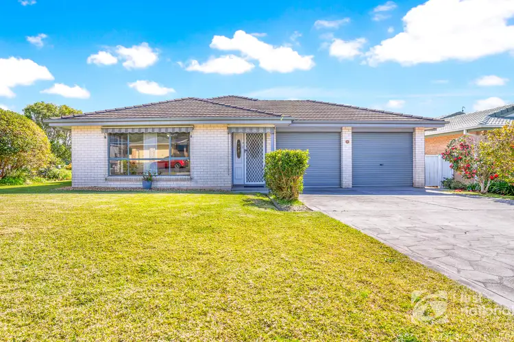 2/9 Akala Avenue, Forster NSW 2428