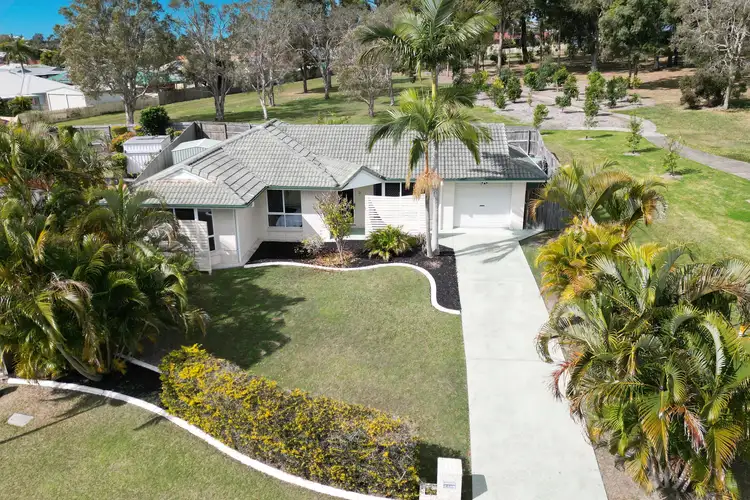 21 Smout Court, Sandstone Point QLD 4511