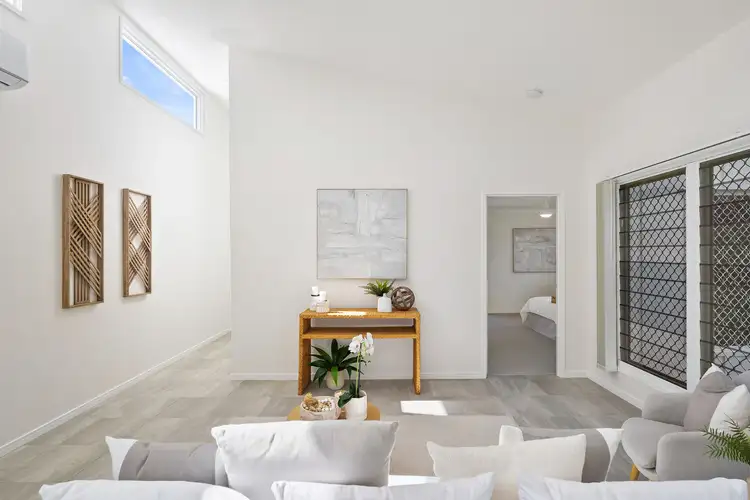 Fifth view of Homely house listing, 4 Bimbadean Circuit, Southside QLD 4570