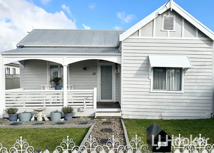 24 Medora Street, Inverell NSW 2360