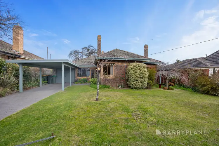 11 Brawn Avenue, Lake Wendouree VIC 3350