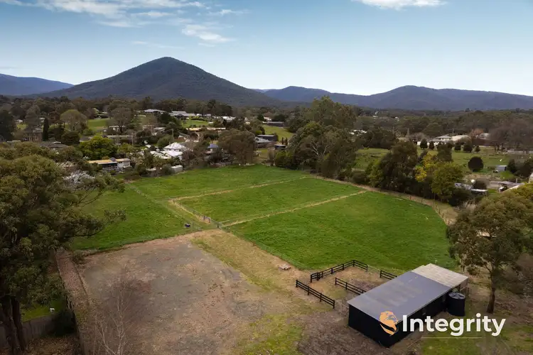 12 Thomas Road, Healesville VIC 3777