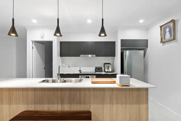 3 Dove Close, Burnside QLD 4560