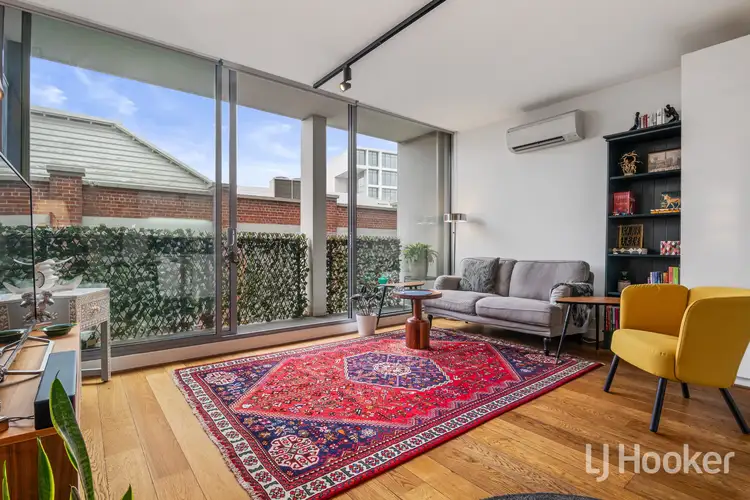 208/12 Trenerry Crescent