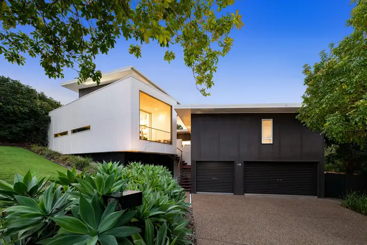 154 Sapphire Street, Holland Park QLD 4121