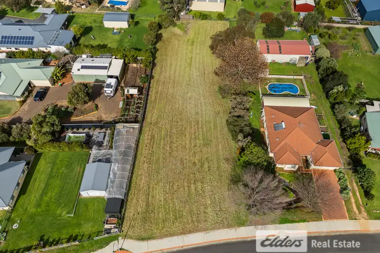 10 O'Meara Drive, Burekup WA 6227