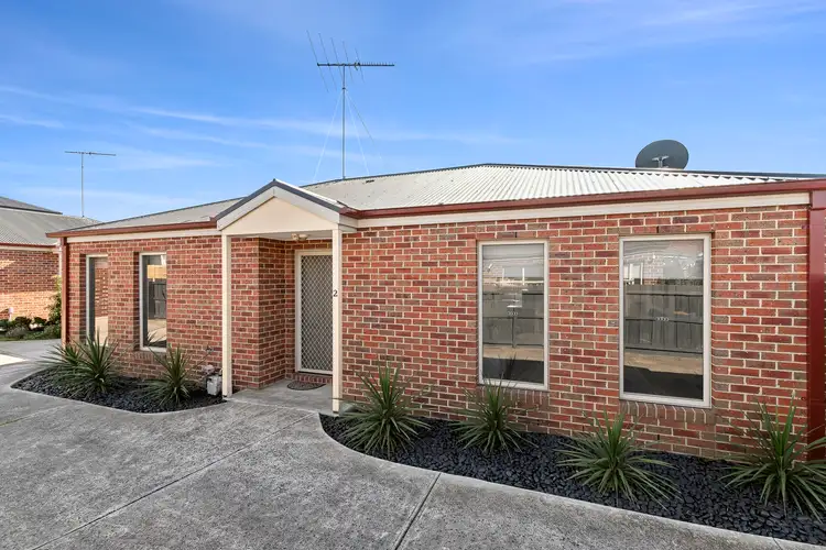 2/10 Cosgrove Street, Breakwater VIC 3219