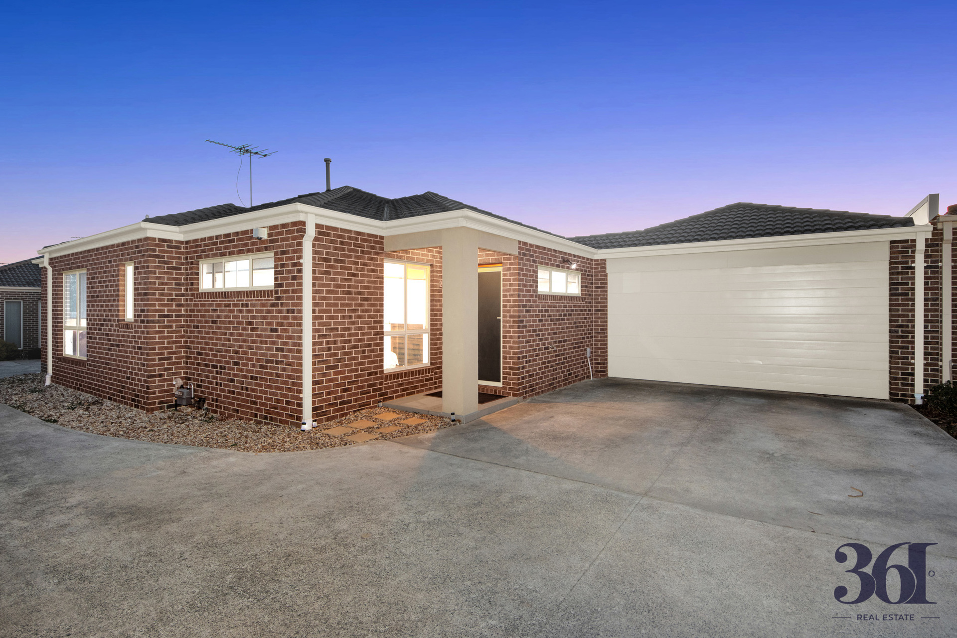 2/7 Reidy Rise, Harkness VIC 3337