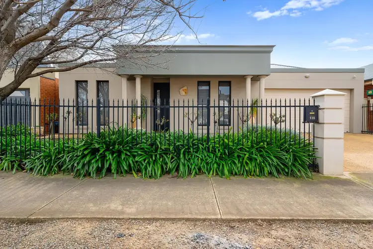 118 Carlton Parade