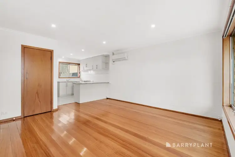 2/27 Curtin Avenue, Lalor VIC 3075