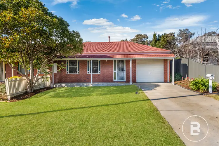 2/9 Eadie Street, Quarry Hill VIC 3550