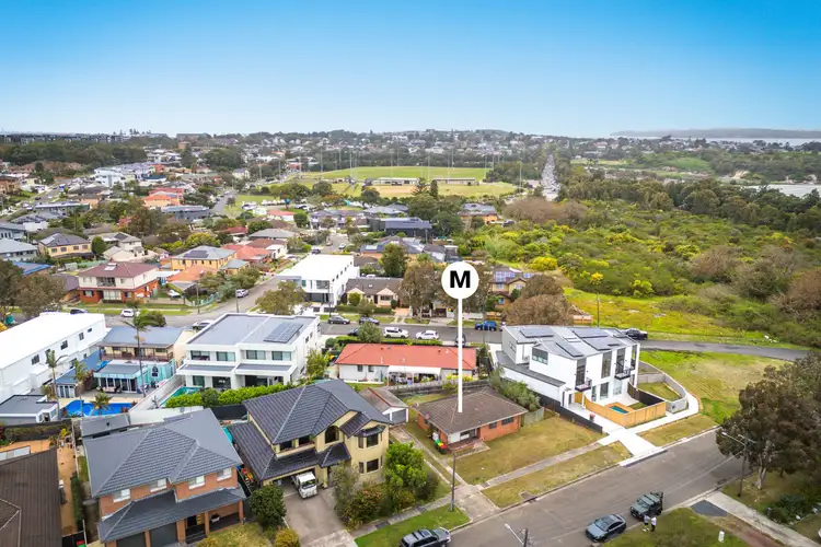 53 Eyre Street, Chifley NSW 2036