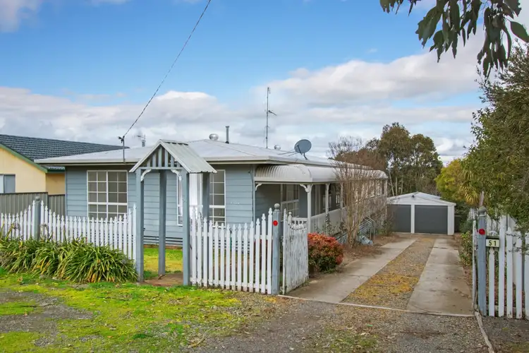 51 Mount Street, Yass NSW 2582