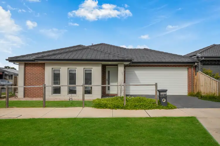 6 Plume Terrace, Rockbank VIC 3335