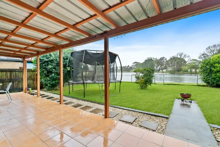 17 Tahiti Avenue, Palm Beach QLD 4221