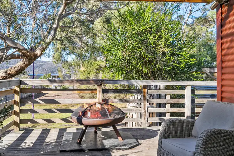 8 Olive Place, White Beach TAS 7184