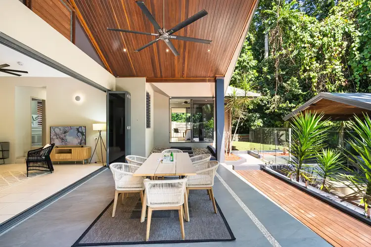 30-32 Jak Gee Street, Redlynch QLD 4870