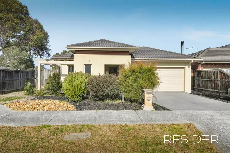8 Angora Crescent, Doreen VIC 3754