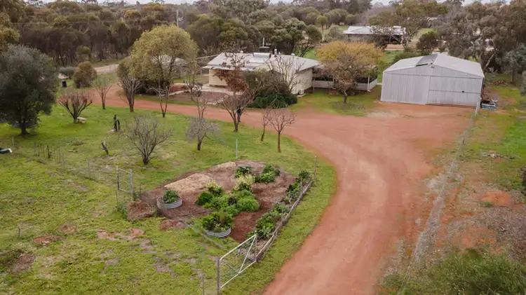 228 Cuballing East Road, Cuballing WA 6311