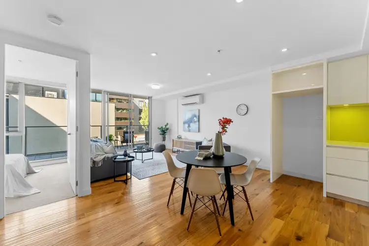 235/70 Nott Street, Port Melbourne VIC 3207