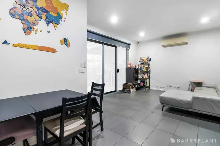 Fifth view of Homely unit listing, 2/50 Douglas Avenue, St Albans VIC 3021