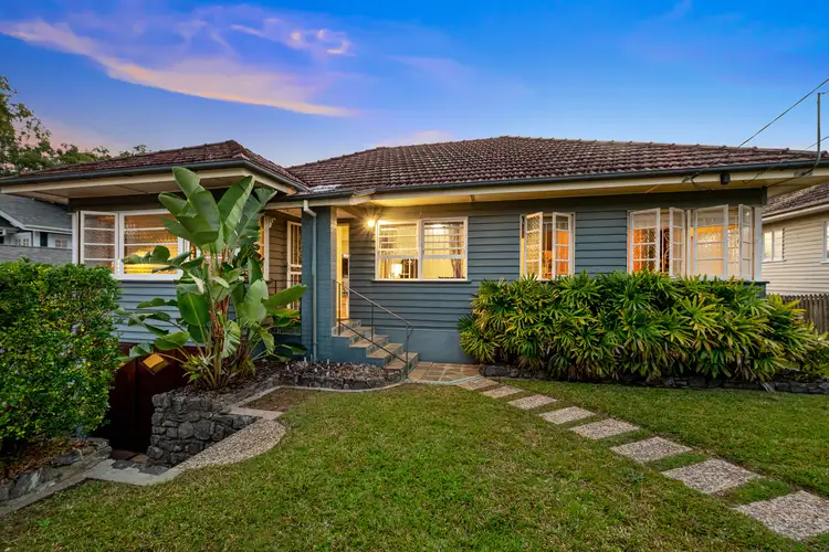 11 Meteor Street, Coorparoo QLD 4151