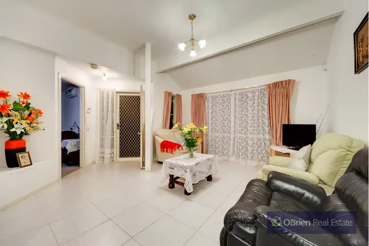 Second view of Homely house listing, 6 Fraser Court, Cranbourne North VIC 3977