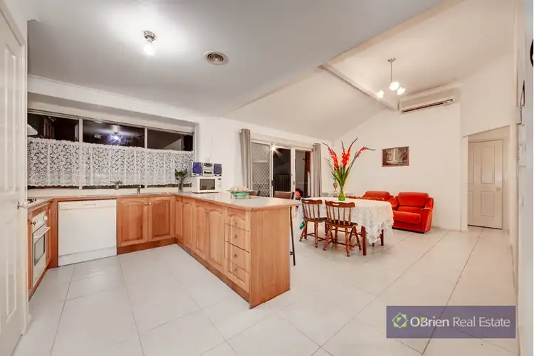 Sixth view of Homely house listing, 6 Fraser Court, Cranbourne North VIC 3977