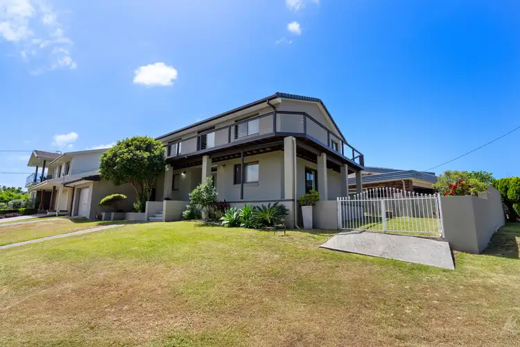 88 Lakeview Crescent, Forster NSW 2428
