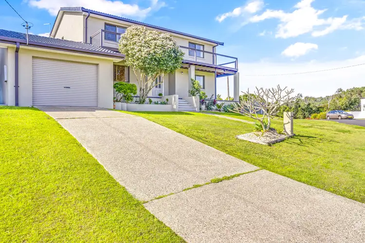 88 Lakeview Crescent, Forster NSW 2428