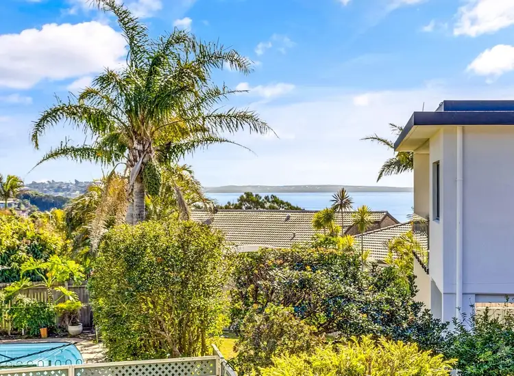 88 Lakeview Crescent, Forster NSW 2428