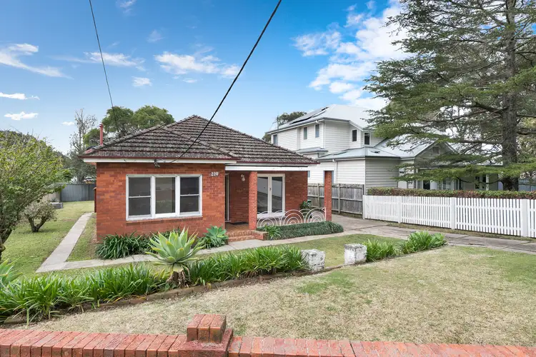 220 Gymea Bay Road, Gymea Bay NSW 2227