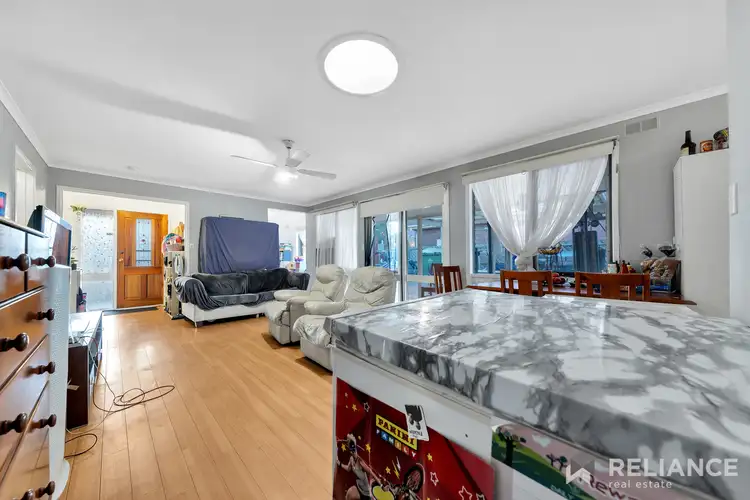 Fifth view of Homely house listing, 2 Rosapenna Close, Sunbury VIC 3429