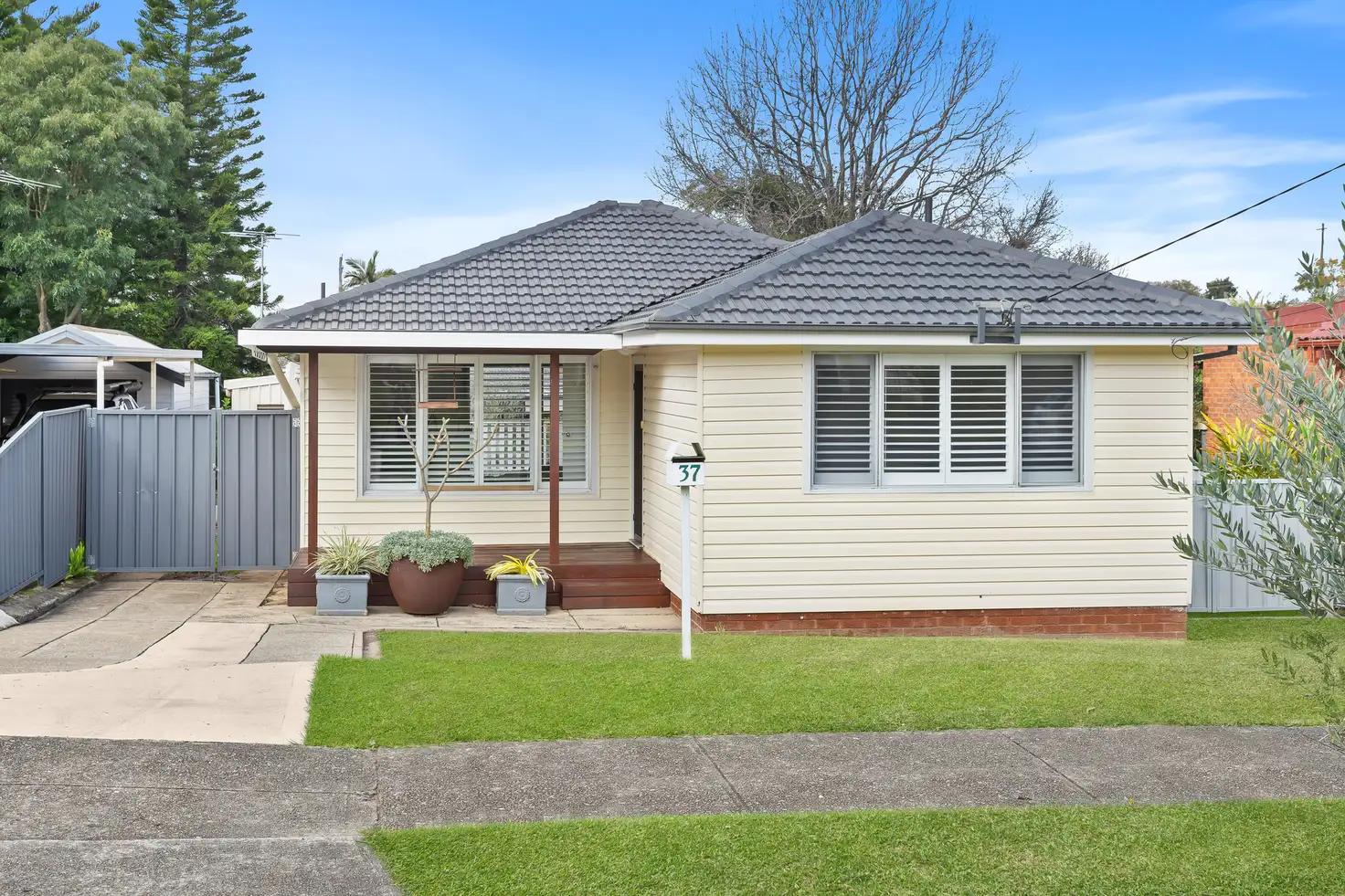 Main view of Homely house listing, 37 Athabaska Avenue, Seven Hills NSW 2147