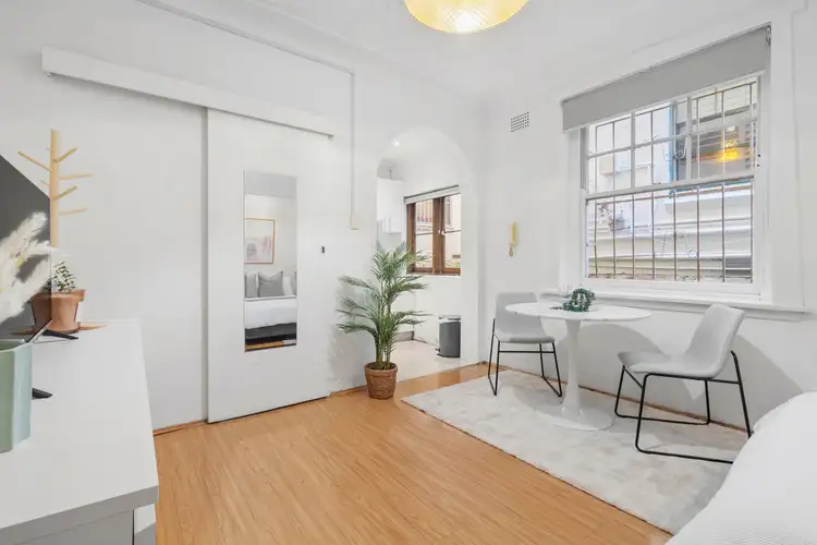 Main view of Homely studio listing, 3/37 Roslyn Street, Potts Point NSW 2011