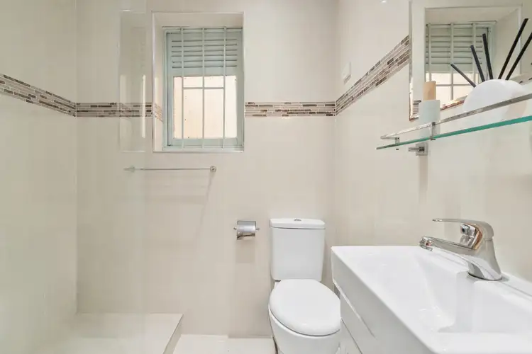 Fifth view of Homely studio listing, 3/37 Roslyn Street, Potts Point NSW 2011