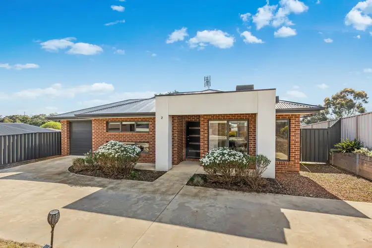 2/27 Pallett Street, Golden Square VIC 3555