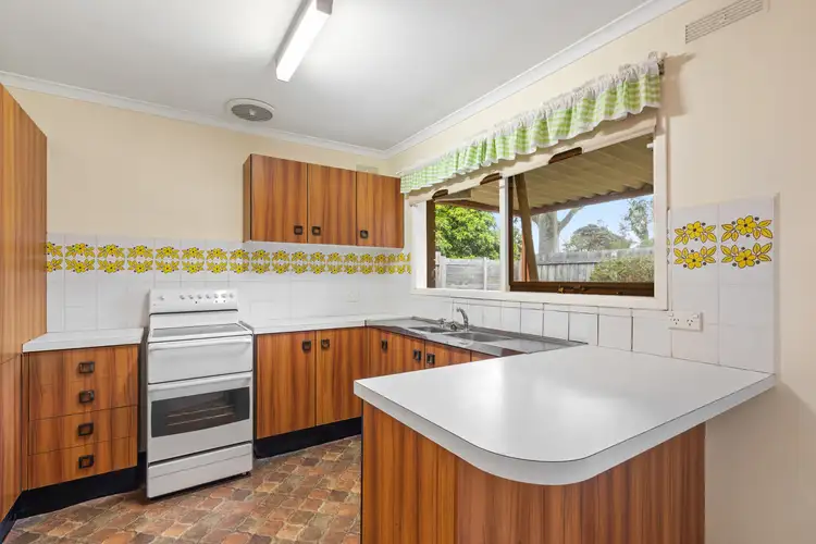 Fourth view of Homely unit listing, 10 Orana Crescent, Chelsea VIC 3196