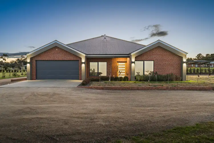 Second view of Homely house listing, 5 Clare Court, Rutherglen VIC 3685
