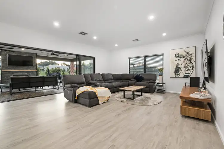 Third view of Homely house listing, 5 Clare Court, Rutherglen VIC 3685