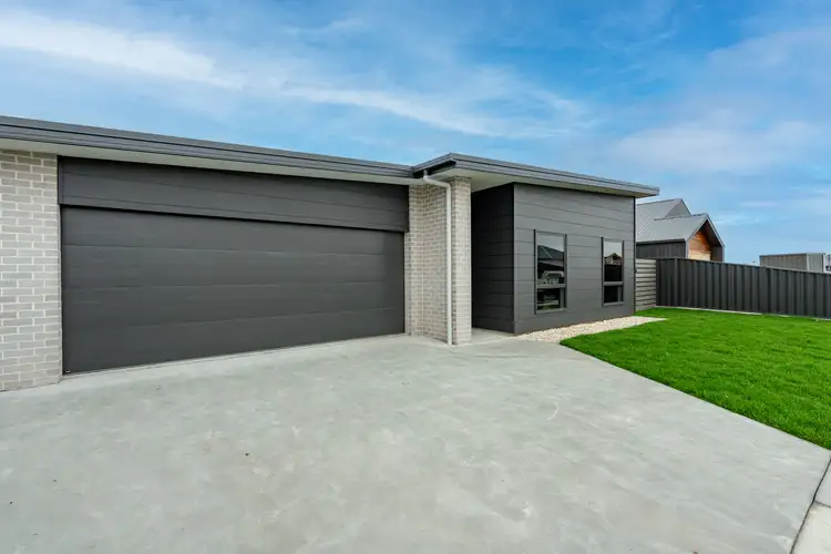 28 Magnolia Avenue, Latrobe TAS 7307