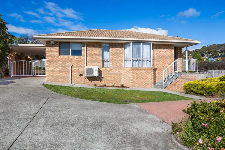 2/1 Hanlon Street