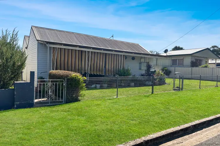 4 Parkes Street, Cowra NSW 2794