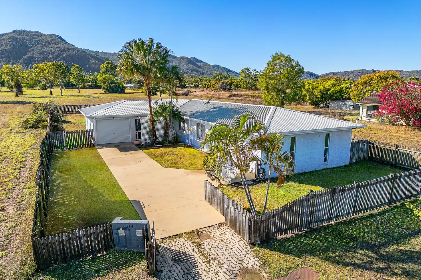 Main view of Homely block of units listing, 1&2/316 Pinnacle Drive, Rasmussen QLD 4815