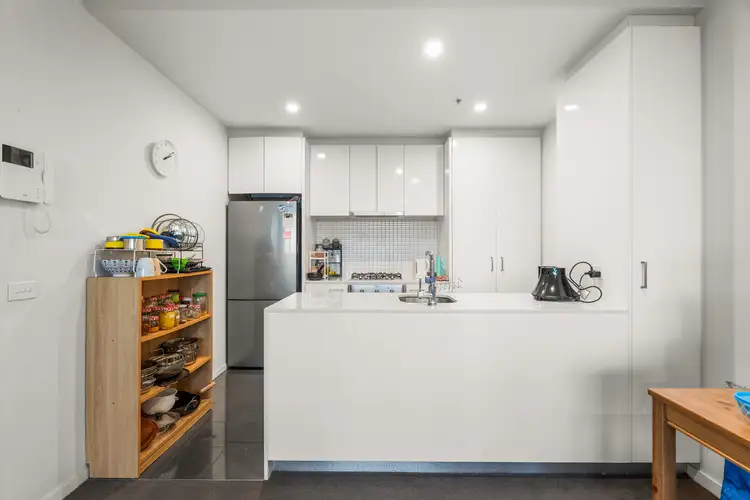 706/400 Burwood Highway