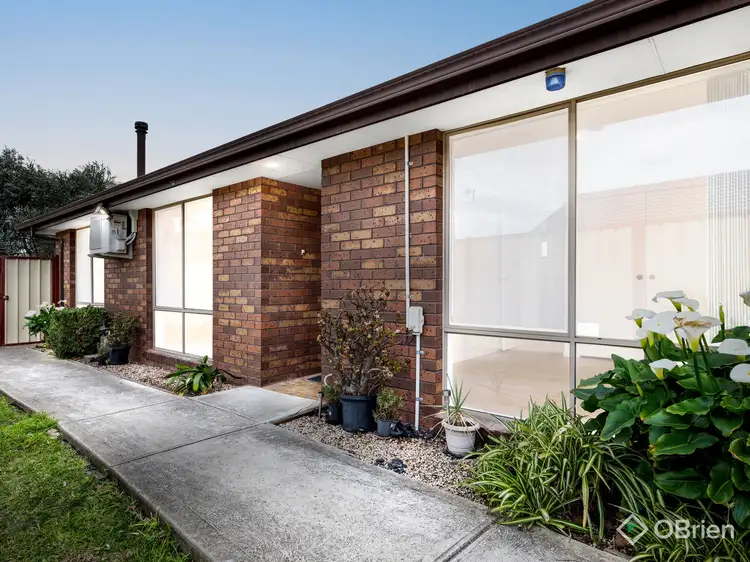 2/11 Burns Way, Delahey VIC 3037