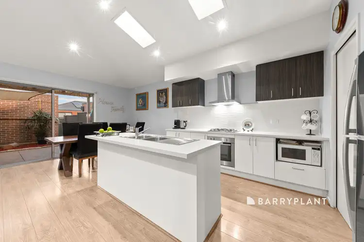 10 Chancery Lane, Cranbourne East VIC 3977
