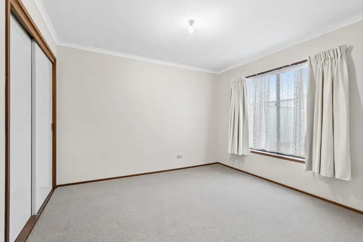 Fifth view of Homely unit listing, 2/1 Baystone Court, Traralgon VIC 3844