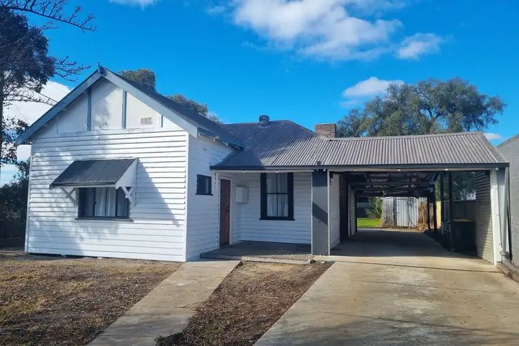 24 Claude Street, Katanning WA 6317