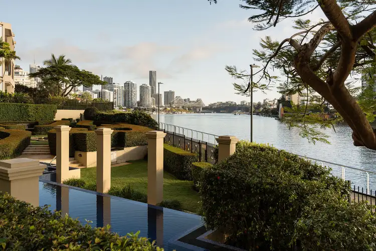 102/241 Wellington Road, East Brisbane QLD 4169